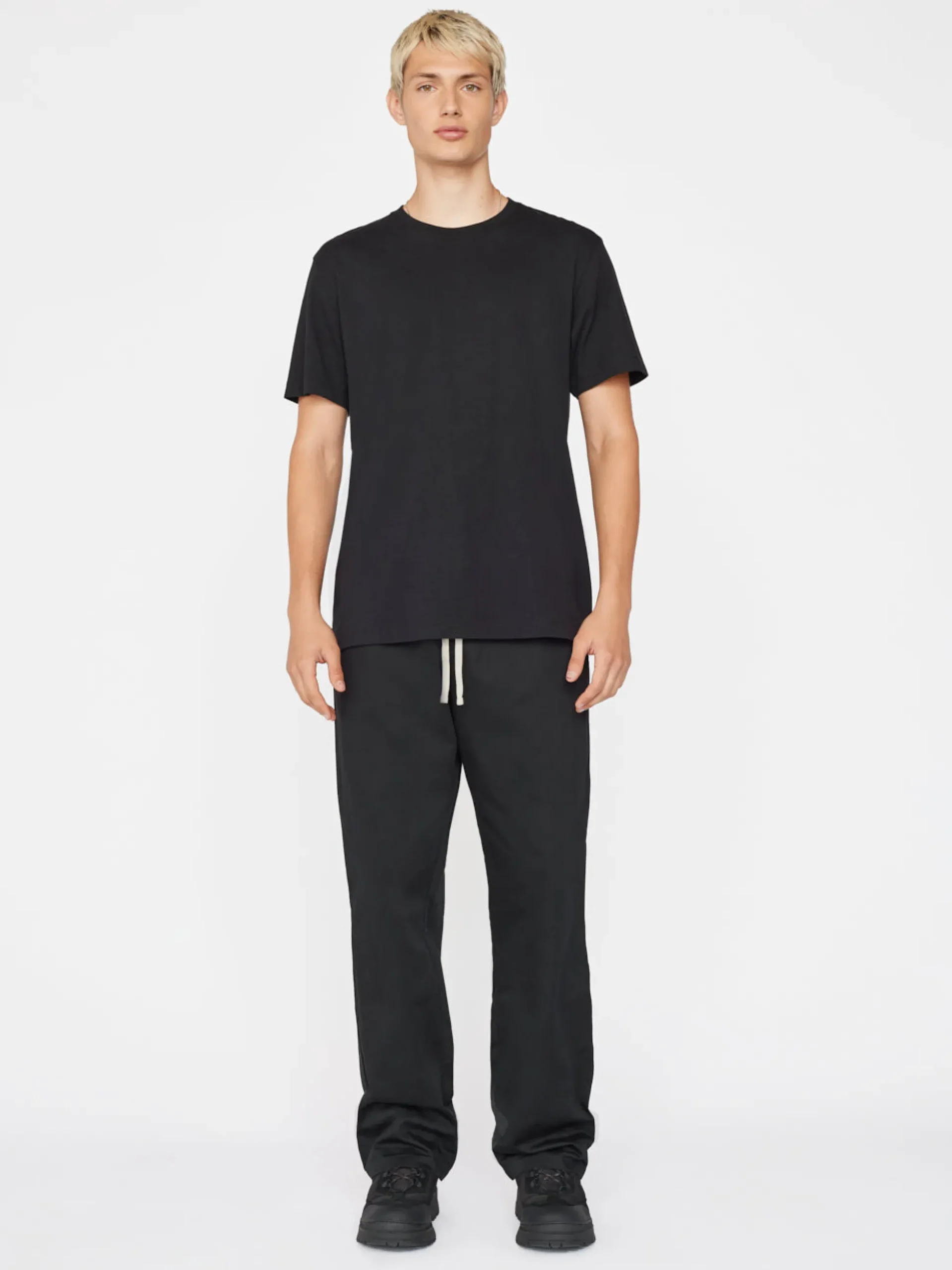 FRAME Logo Tee in Noir