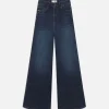 Le Palazzo Crop in Moonflower