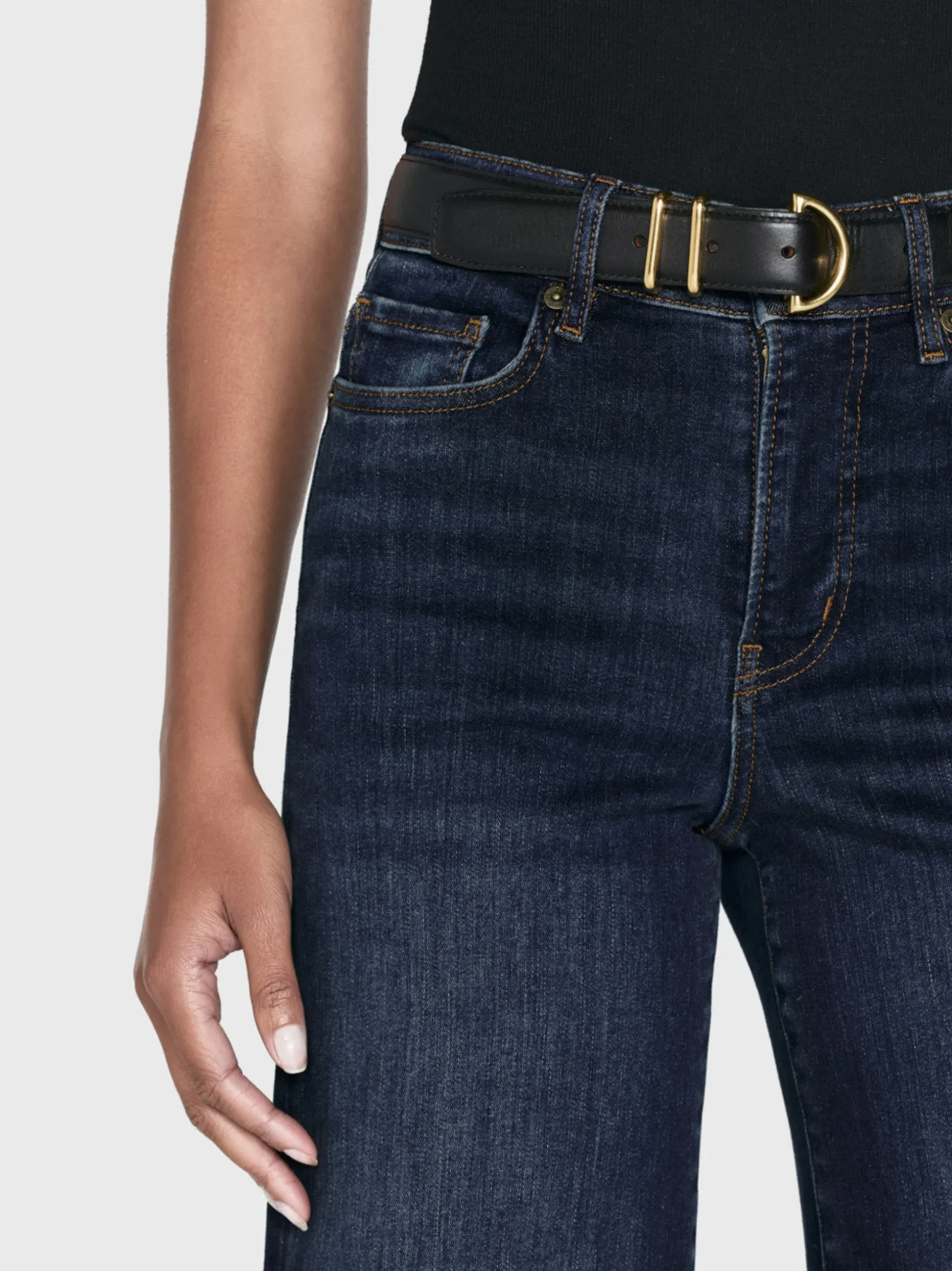 Le Palazzo Crop in Moonflower