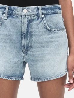 Le Super High Short in Rhode