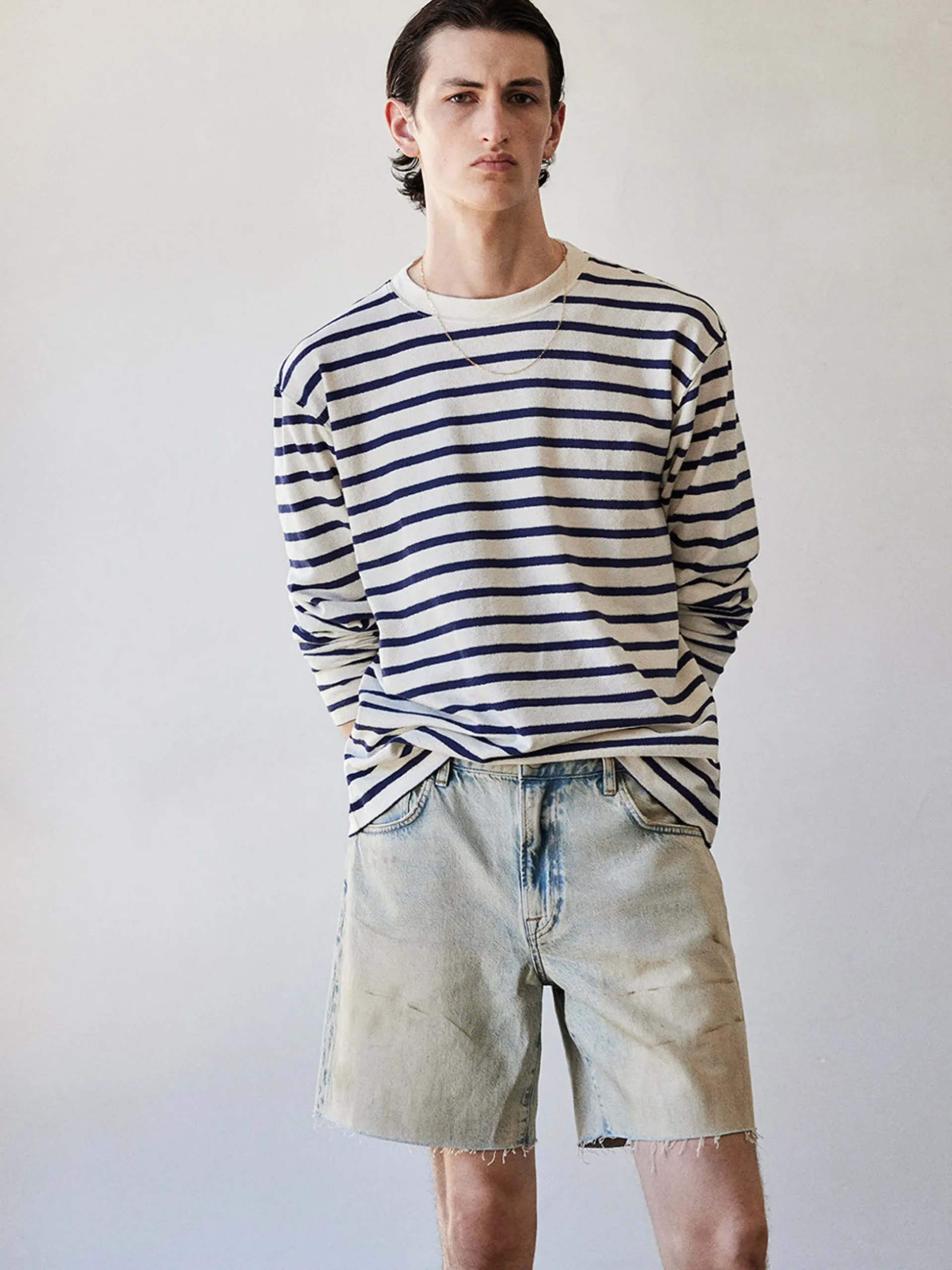 Long Sleeve Relaxed Striped Tee in Dark Navy Stripe