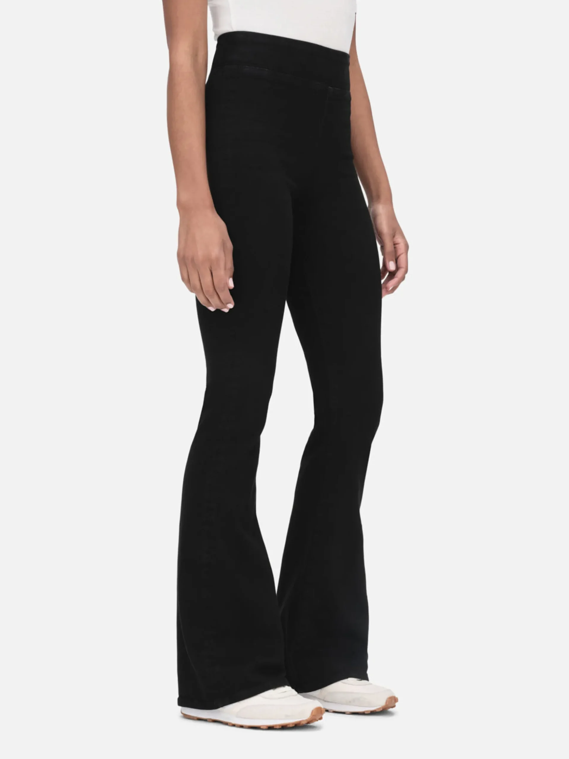 The Jetset Flare in Sheen Noir