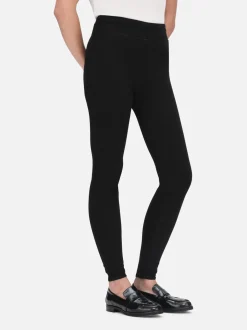 The Jetset Skinny Crop in Sheen Noir